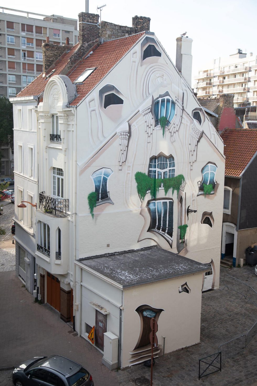 Cosimo Cheone joue avec les formes et l’architecture pour créer un